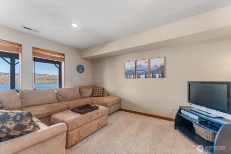 4056 Lakeveiw Place Chelan WA 98816