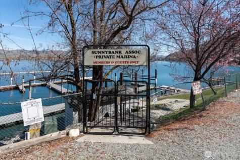 4056 Lakeveiw Place Chelan WA 98816