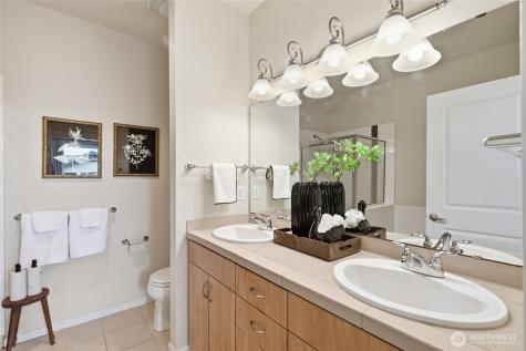 134 Cougar Ridge Road NW Issaquah WA 98027