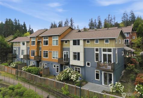134 Cougar Ridge Road NW Issaquah WA 98027