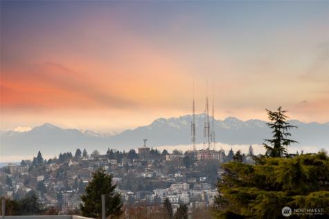 630 13th Avenue E Seattle WA 98102
