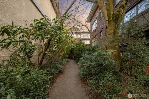 630 13th Avenue E Seattle WA 98102