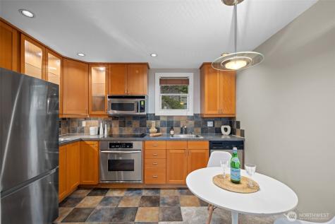 630 13th Avenue E Seattle WA 98102