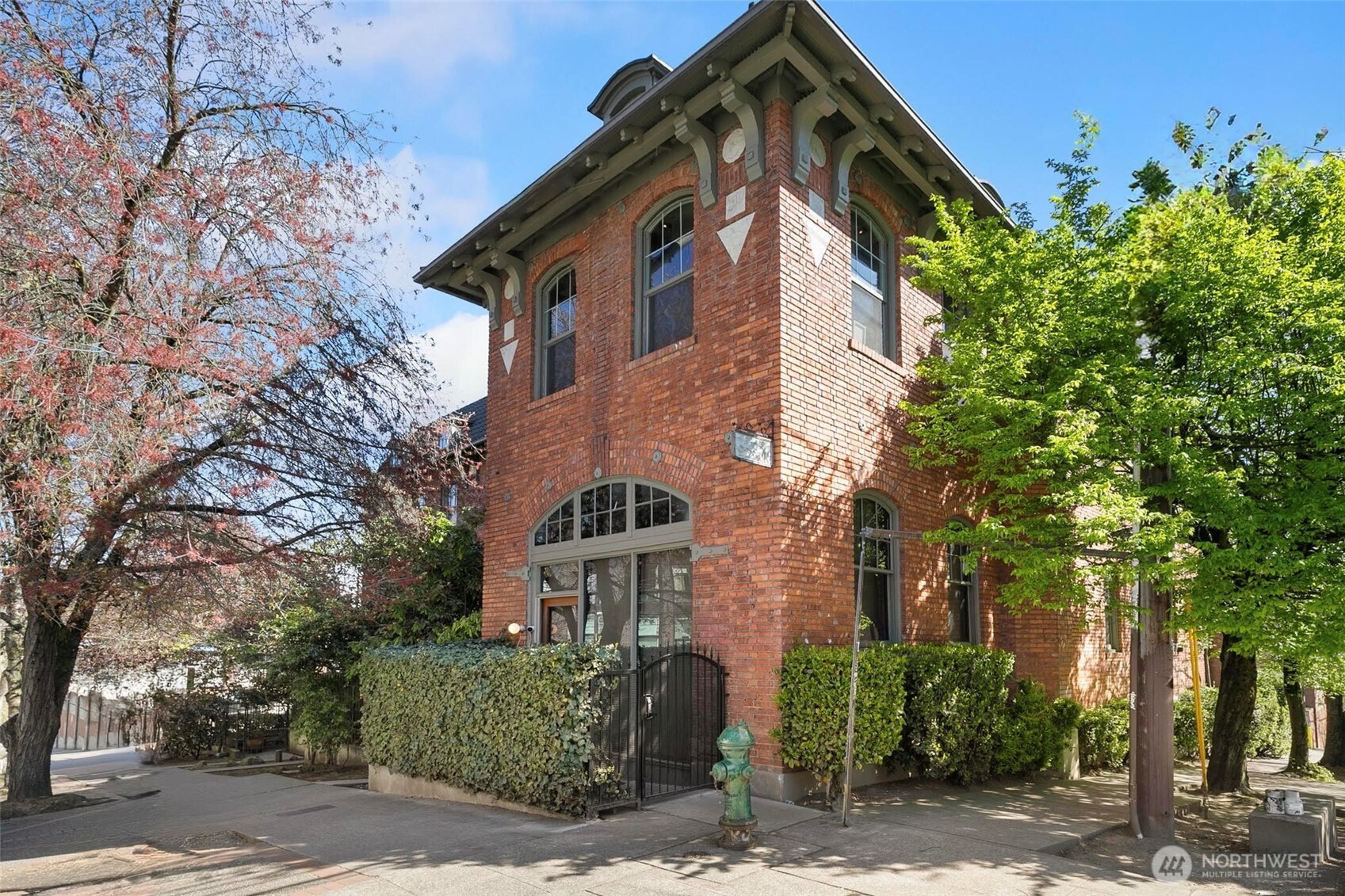 1406 Harvard Avenue Seattle WA 98122