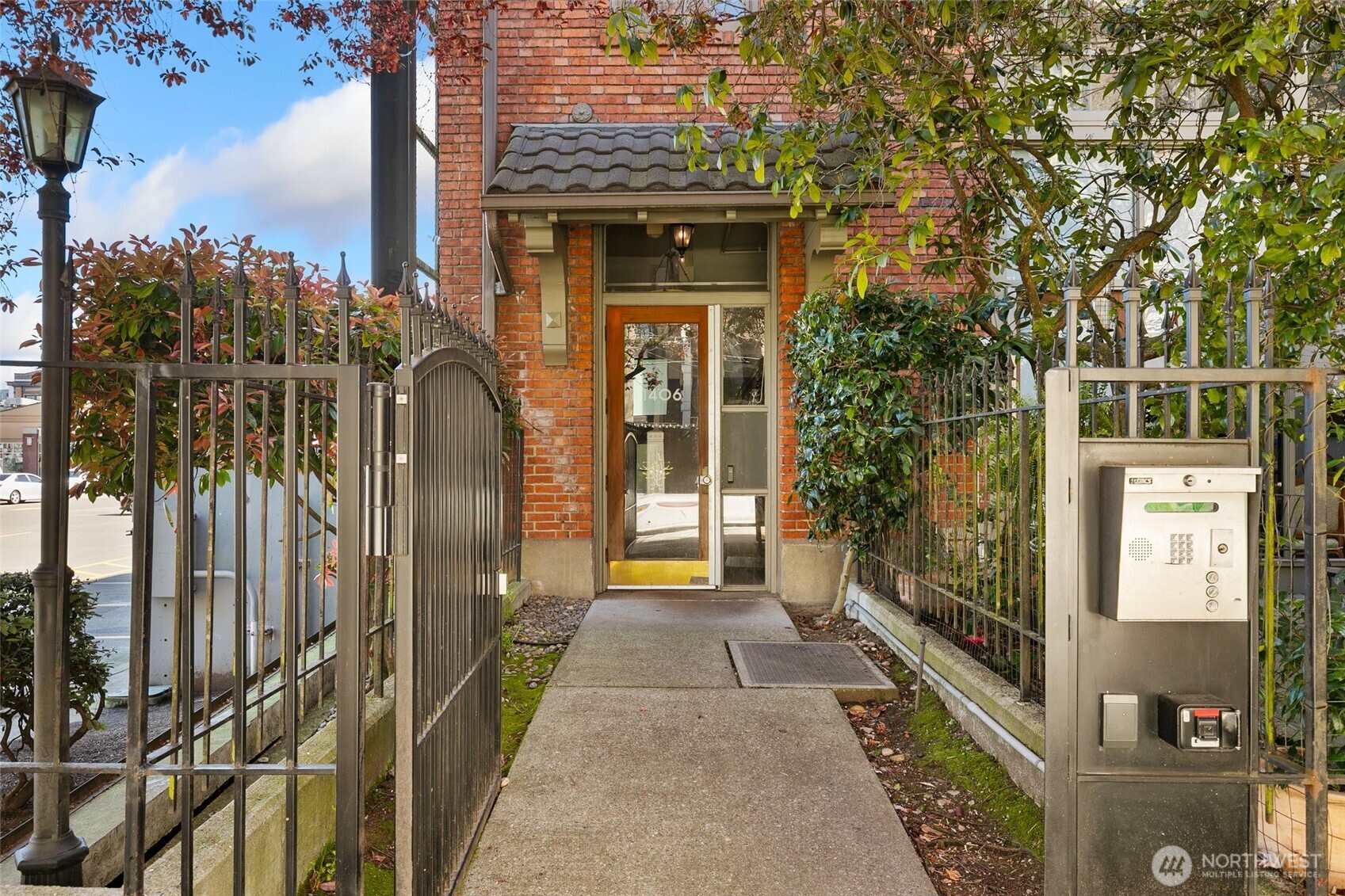 1406 Harvard Avenue Seattle WA 98122