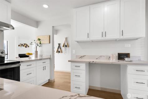 10218 NE 16th Street Bellevue WA 98004