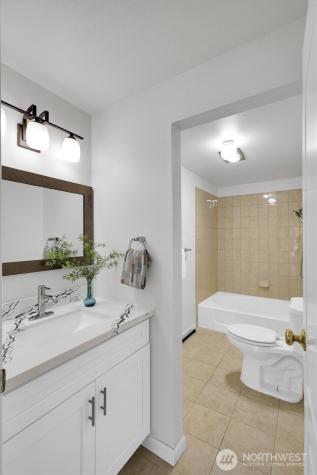 10218 NE 16th Street Bellevue WA 98004