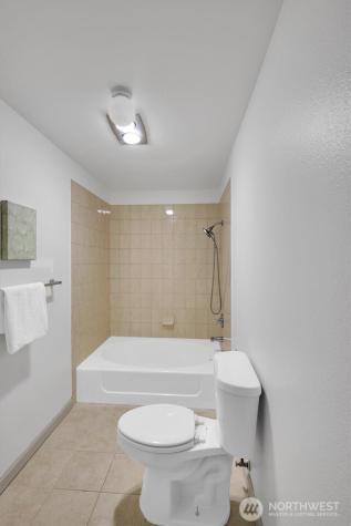 10218 NE 16th Street Bellevue WA 98004