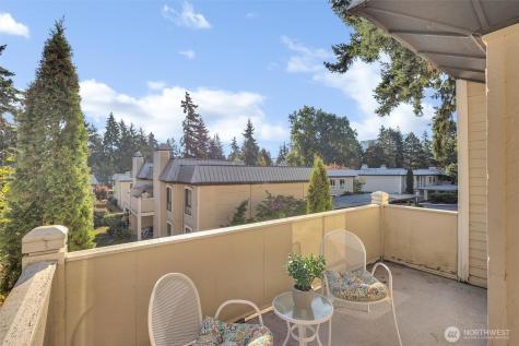 10218 NE 16th Street Bellevue WA 98004