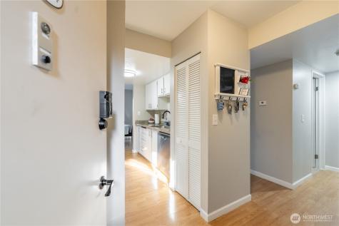 323 75th Street SE Everett WA 98203