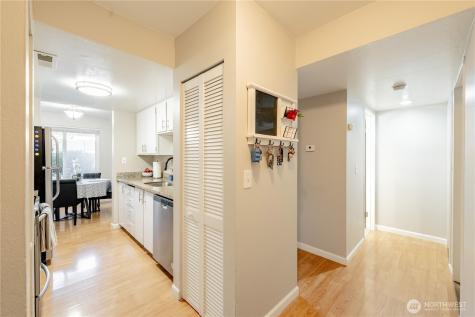 323 75th Street SE Everett WA 98203