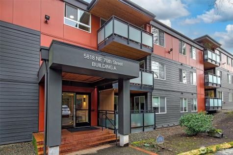 5818 NE 70th Street Seattle WA 98115