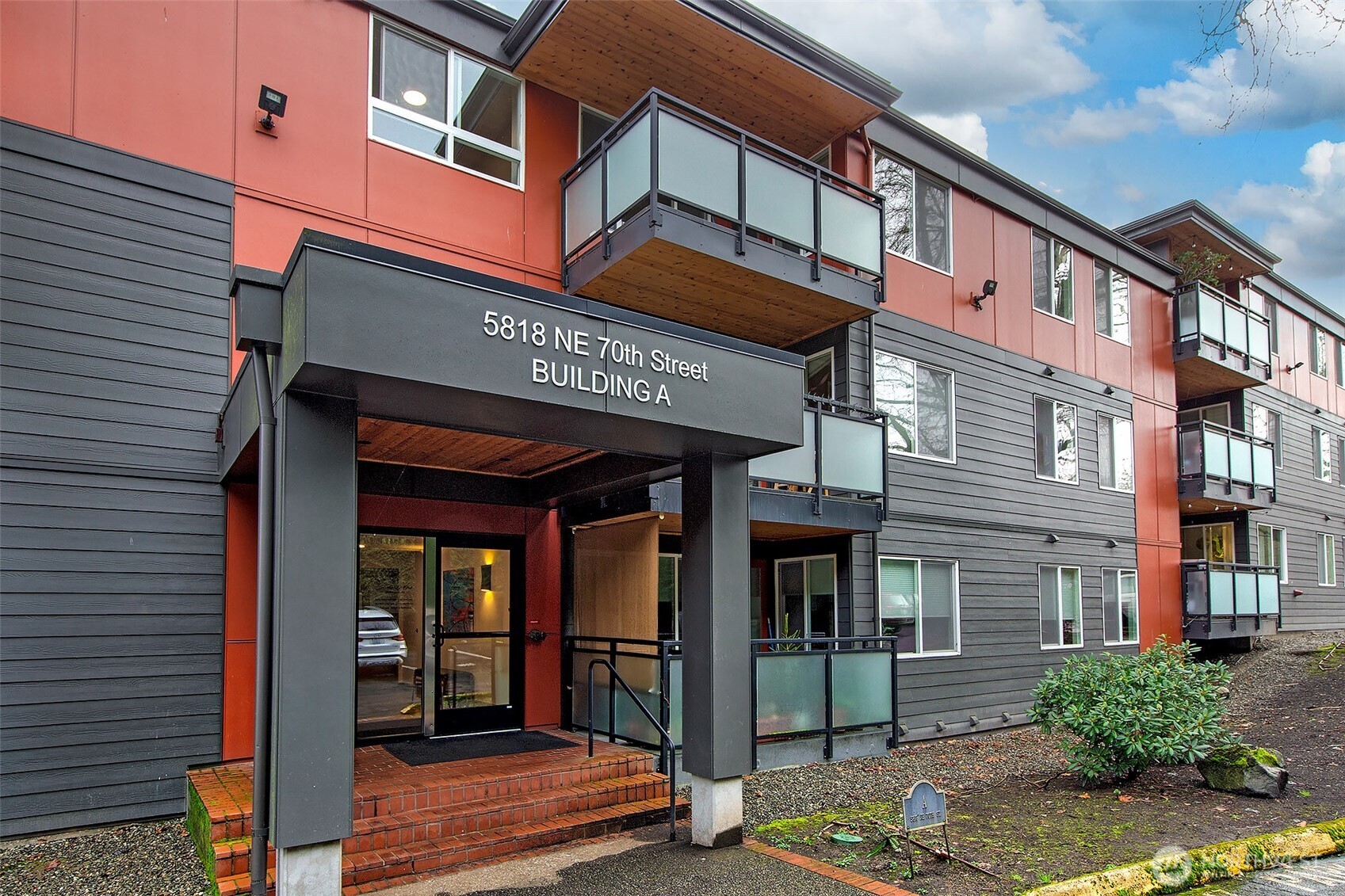 5818 NE 70th Street Seattle WA 98115
