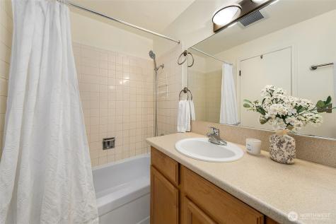 5818 NE 70th Street Seattle WA 98115