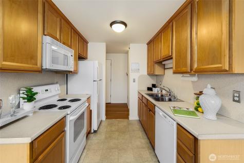 5818 NE 70th Street Seattle WA 98115
