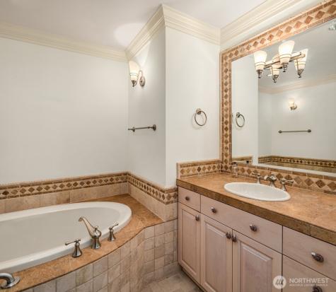 10132 NE 59th Street Kirkland WA 98033