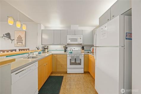 2220 W Woodin Avenue Chelan WA 98816