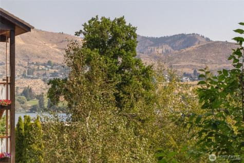 2220 W Woodin Avenue Chelan WA 98816