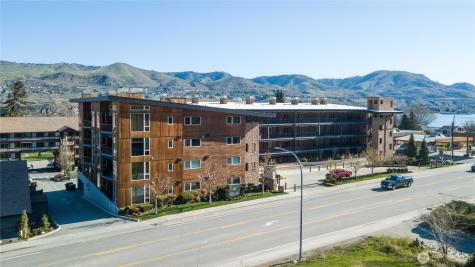 2220 W Woodin Avenue Chelan WA 98816