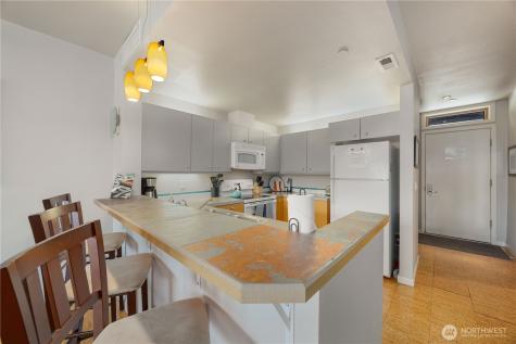 2220 W Woodin Avenue Chelan WA 98816