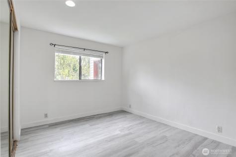 29645 18th Avenue S Federal Way WA 98003
