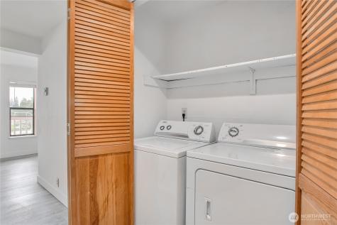 29645 18th Avenue S Federal Way WA 98003