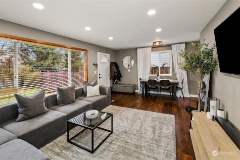 1633 150th Street SW Lynnwood WA 98087