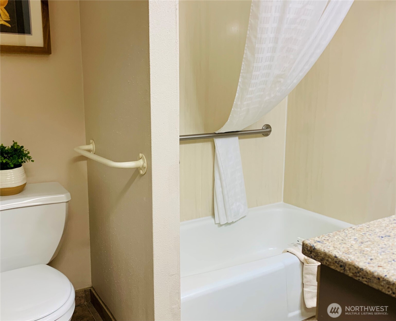 643 Ocean Shores Boulevard NW Ocean Shores WA 98569