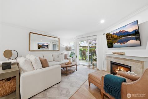 25025 SE Klahanie Boulevard Sammamish WA 98029