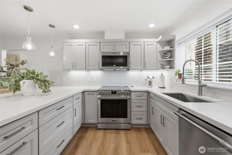 25025 SE Klahanie Boulevard Sammamish WA 98029