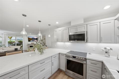 25025 SE Klahanie Boulevard Sammamish WA 98029