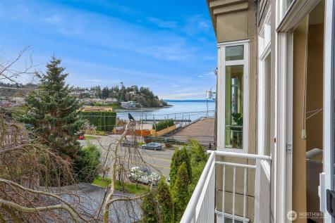6042 Seaview Avenue NW Seattle WA 98107