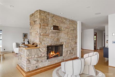 7125 Beach Drive SW Seattle WA 98136