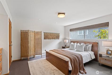 7125 Beach Drive SW Seattle WA 98136
