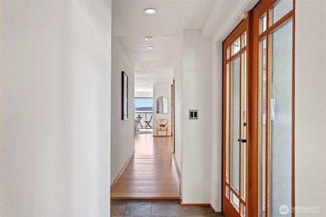 7125 Beach Drive SW Seattle WA 98136