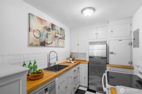 519 W Roy Street Seattle WA 98119