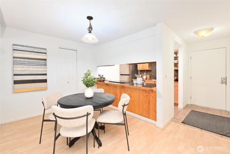 3505 W Government Way Seattle WA 98199