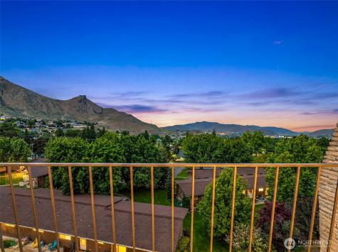 1818 Skyline Drive Wenatchee WA 98801