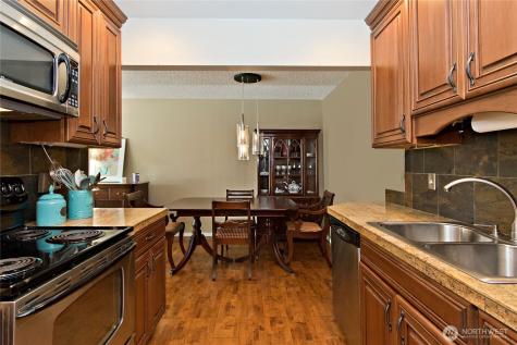 5021 Ripley Lane N Renton WA 98056