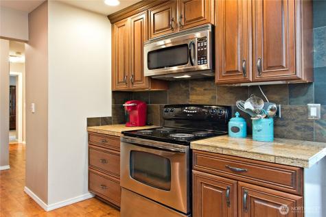 5021 Ripley Lane N Renton WA 98056