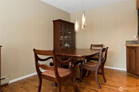 5021 Ripley Lane N Renton WA 98056