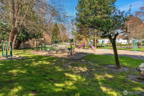 5505 S 236th Place Kent WA 98032