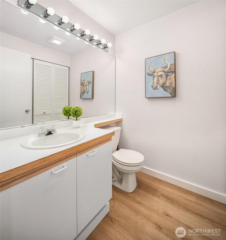 5505 S 236th Place Kent WA 98032