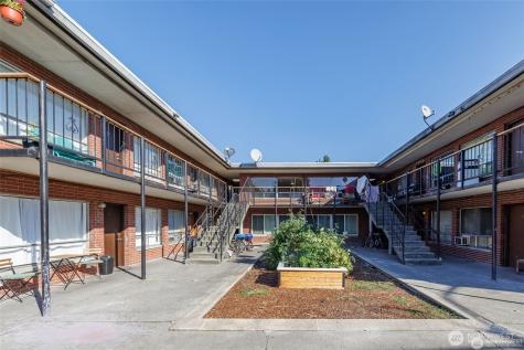 748 S Cloverdale Street Seattle WA 98108