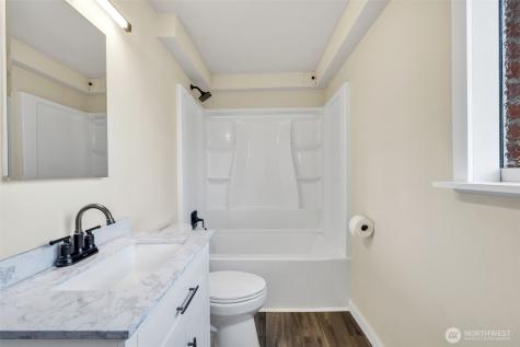 748 S Cloverdale Street Seattle WA 98108