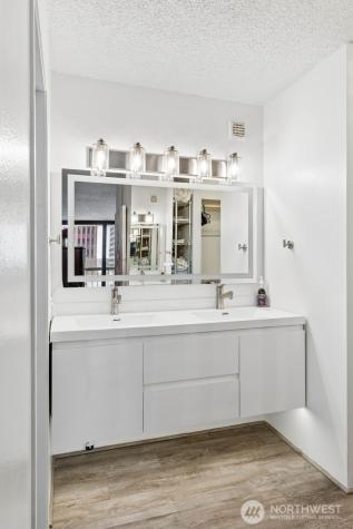 2100 3rd Avenue Seattle WA 98121