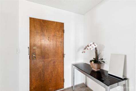 2100 3rd Avenue Seattle WA 98121