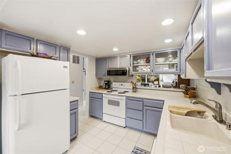 25433 213th Avenue SE Maple Valley WA 98038