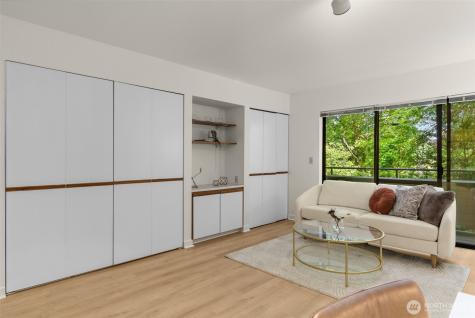 211 Summit Avenue E Seattle WA 98102