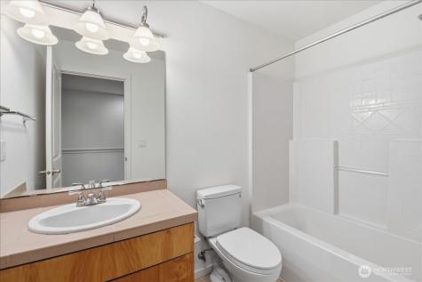 63 Cougar Ridge Road NW Issaquah WA 98027